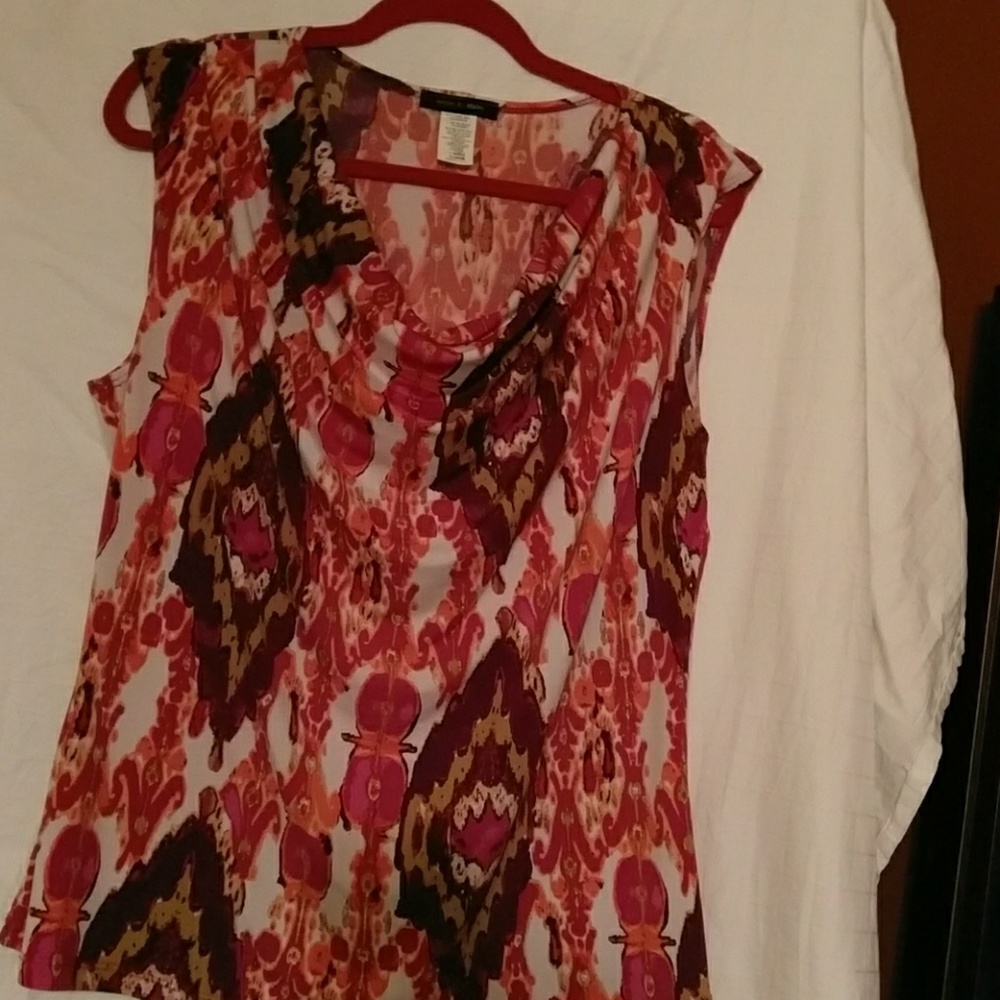 Drape neck top, gently worn